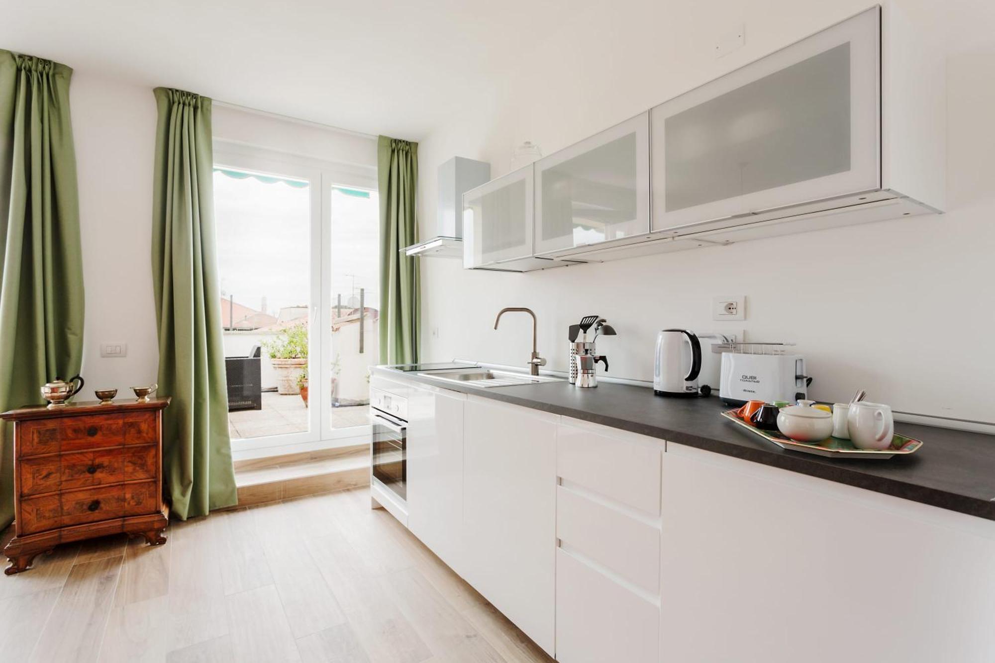 Amazing Flat With Big Terrace And Private Car Park Appartement Verona Buitenkant foto